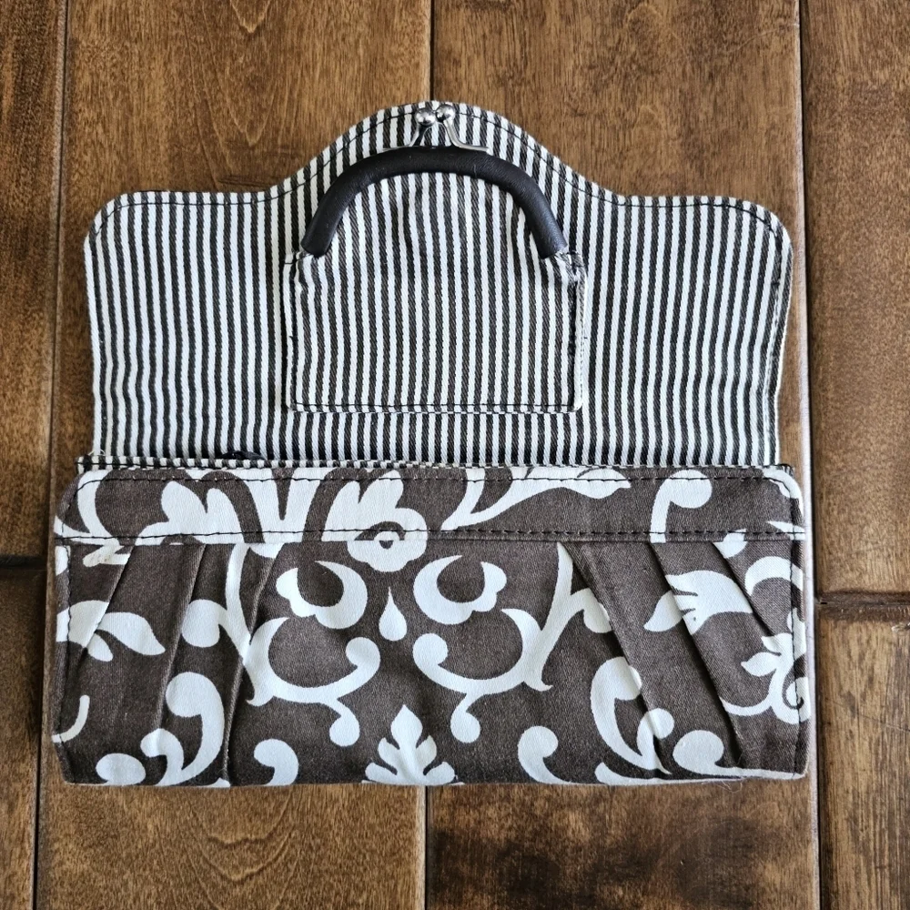 Thirty-One wallet
